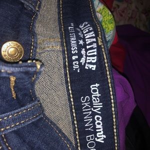 Levi jeans